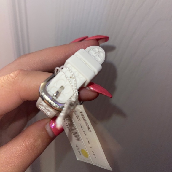 Coach Watch - Picture 3 of 5